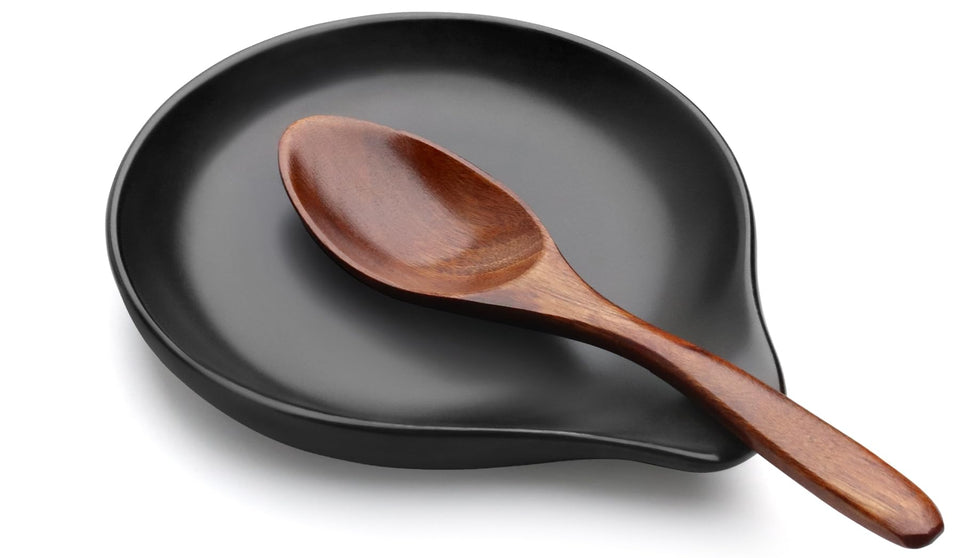 VanlonPro ceramic spoon rest on stovetop keeping counters clean while cooking