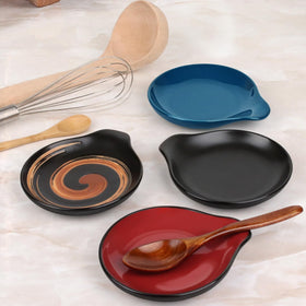 VanlonPro 5-inch spoon rest capacity for two to three utensils