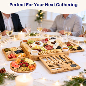 VAREZZA board ready-to-gift under a Christmas tree.