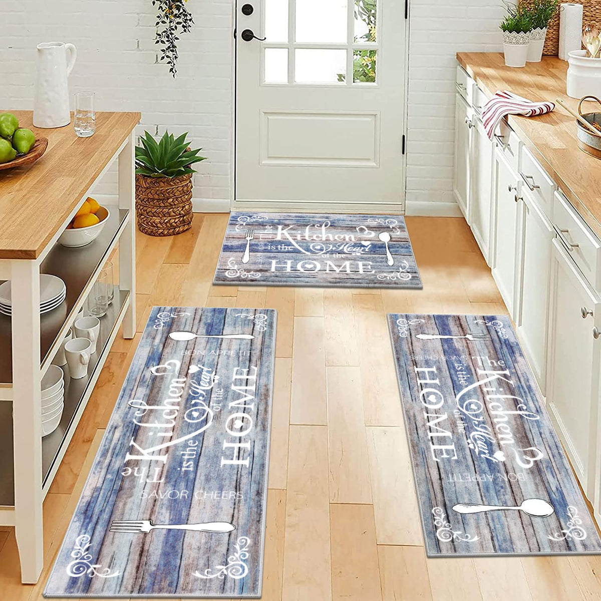 Vaukki machine-washable mats simplify cleanup after spills or splashes.