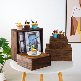 VDEHOM Vintage brown square cake stand top view for elegant tiered displays.