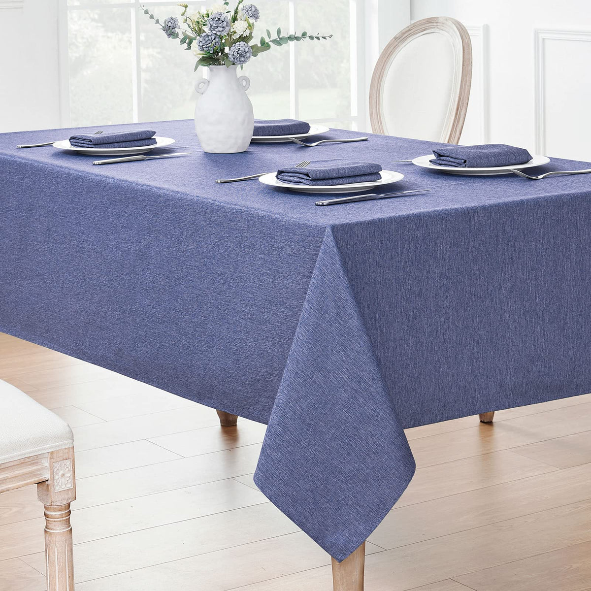 Veblandy 52x70 table cover ideal for rectangular tables.