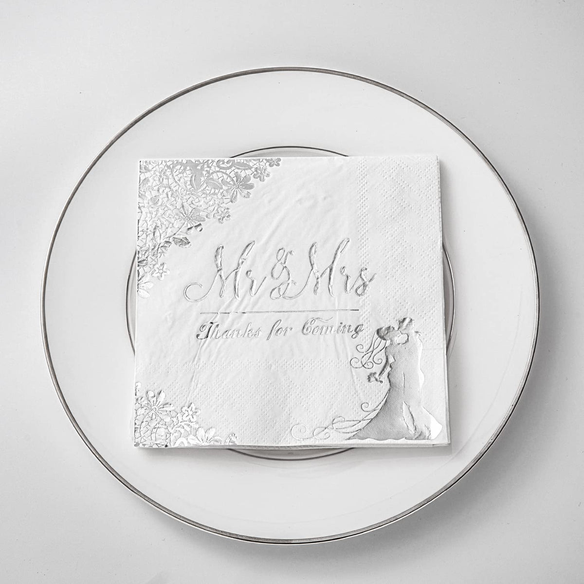 VENY TAYA wedding-table decor napkins elevate reception ambiance and guest comfort.