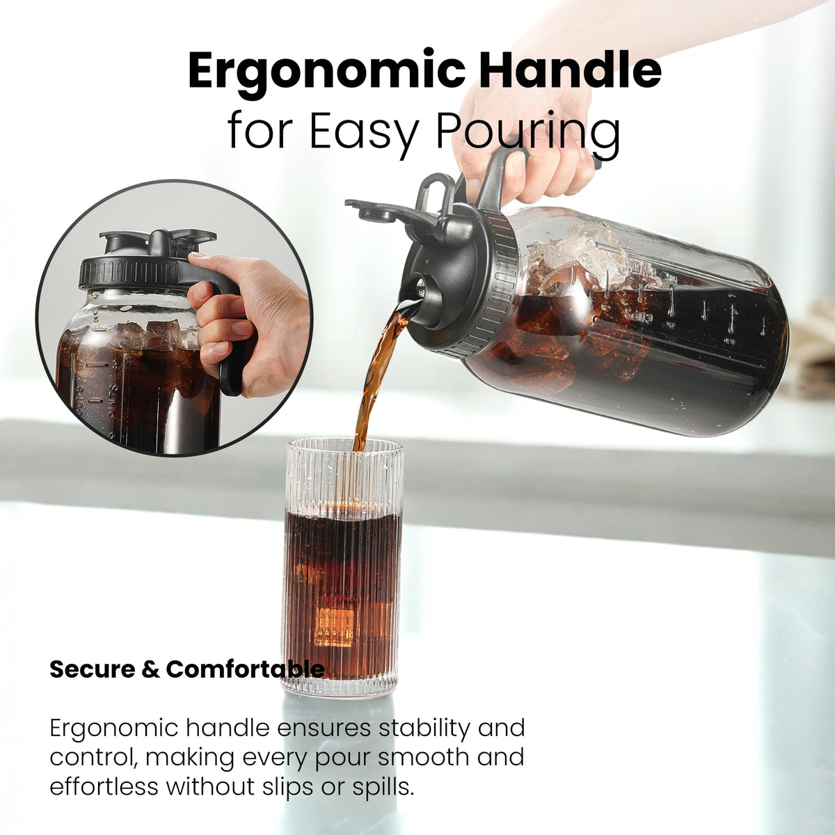 Veri Beond glass pitcher handle offers comfortable outdoor pouring.