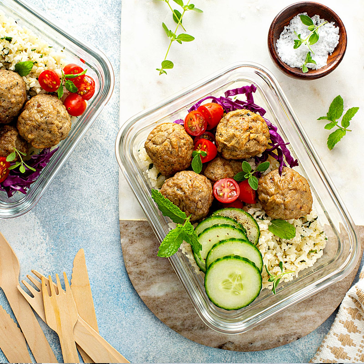 VERONES grey glass meal prep set complements modern kitchens and keeps meals organized.
