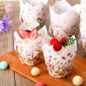 Vesici 200-count floral liners provide ample supply for gatherings and daily use.