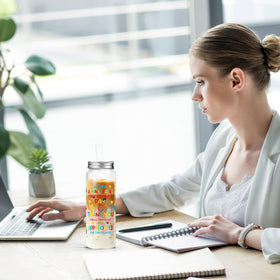 Vesici leak-proof lid prevents spills on papers and keyboards.