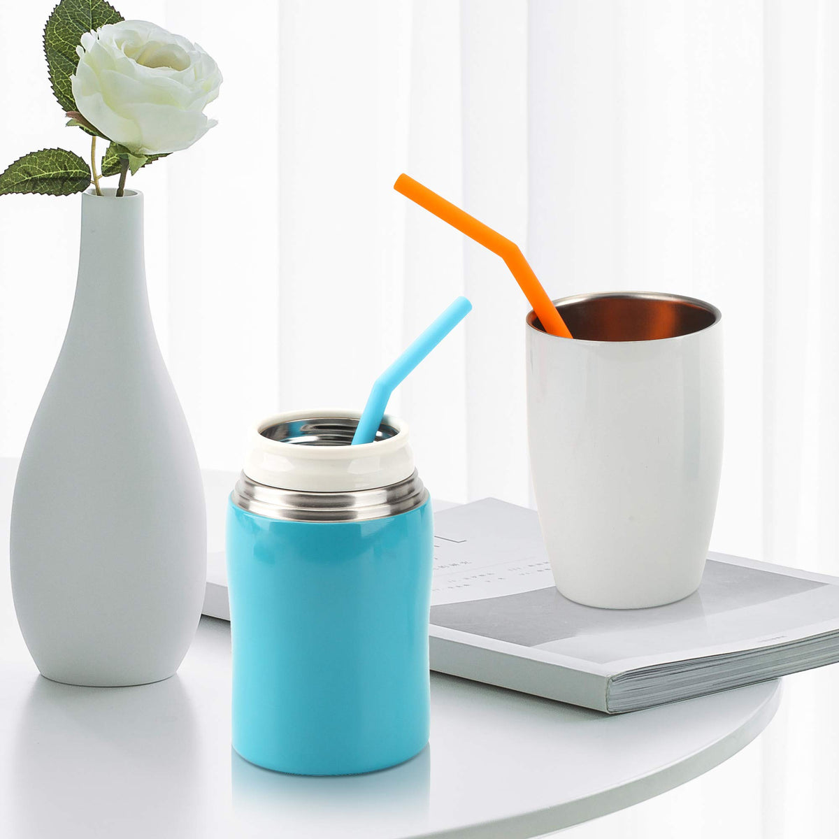 Veskaoty portable silicone straws, foldable and easy to carry.