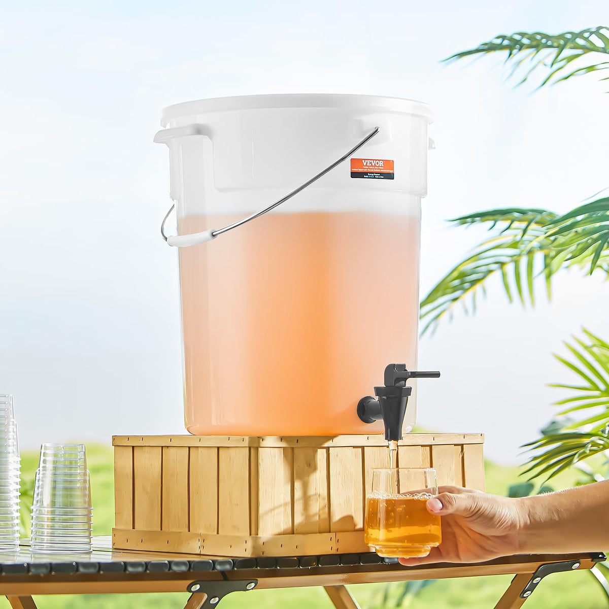 VEVOR 5-Gallon Beverage Dispenser ready for lemonade or iced tea service