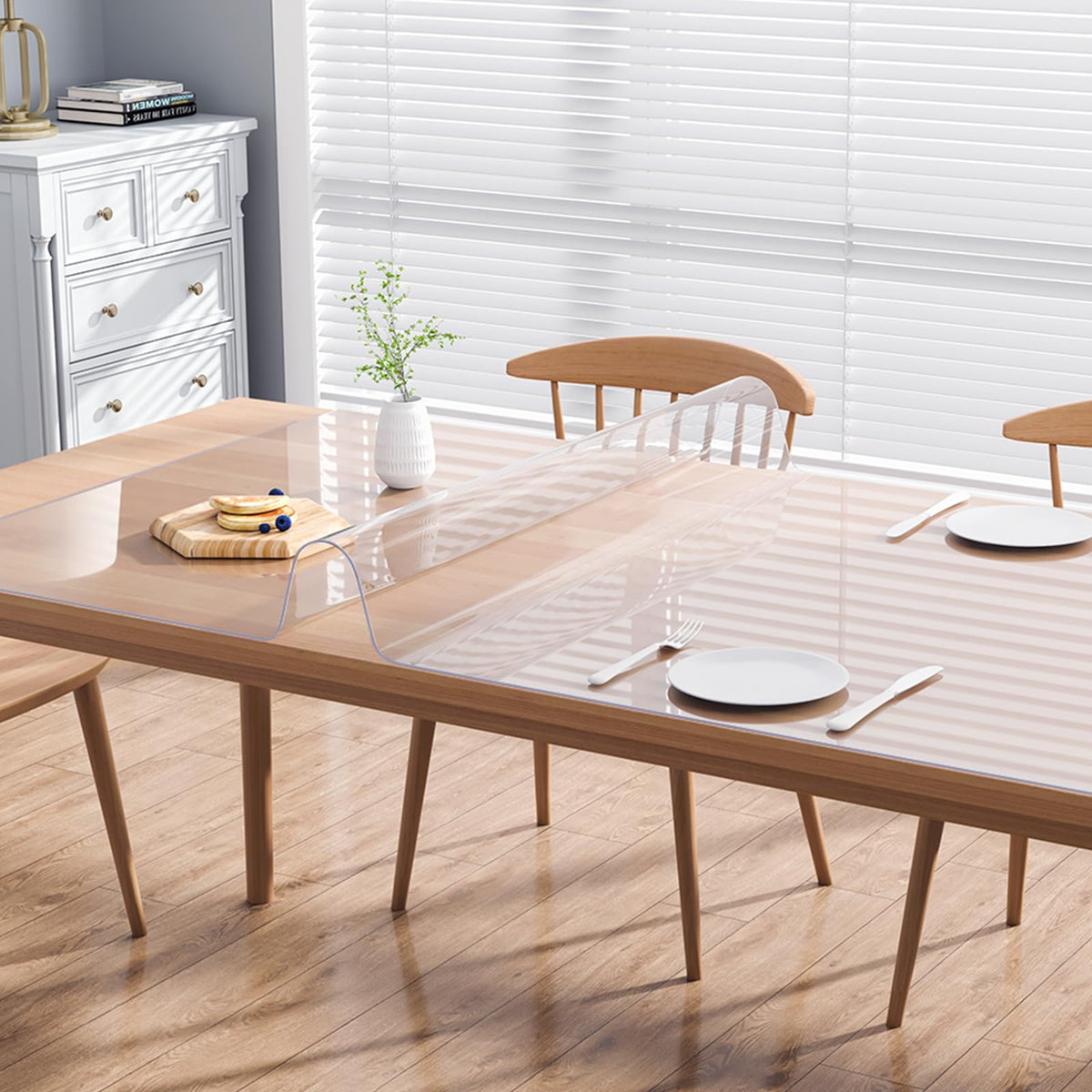 VEVOR Customizable fit adapts to various desk sizes