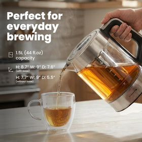 Vianté cordless pouring enables easy serving.