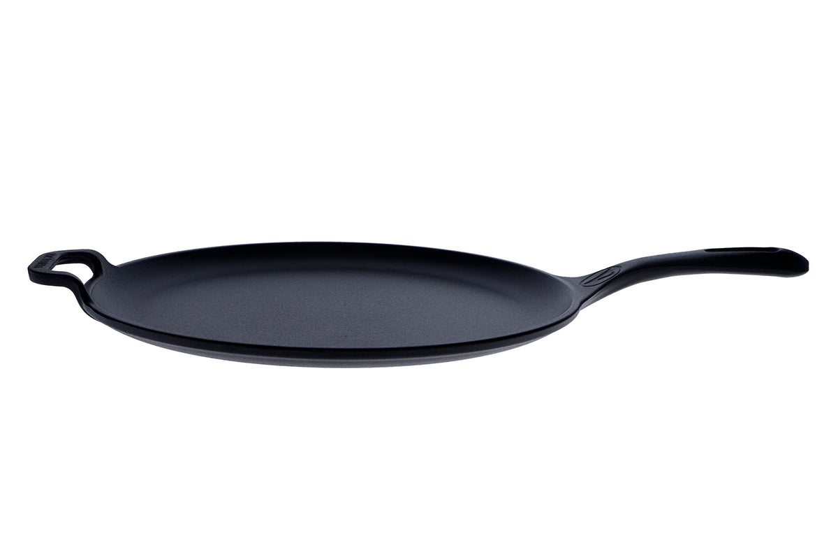 Outdoor-ready Victoria cast-iron pan suitable for campfire cooking.