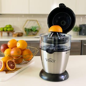 VINCI compact design on the counter for quick citrus moments