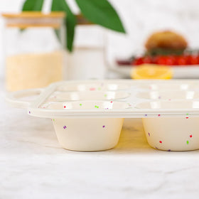 Vinino multifunction muffin pan suitable for muffins, cupcakes, mini pizzas, and more.