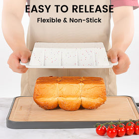 Vinino non-stick surface enables effortless loaf release after baking.