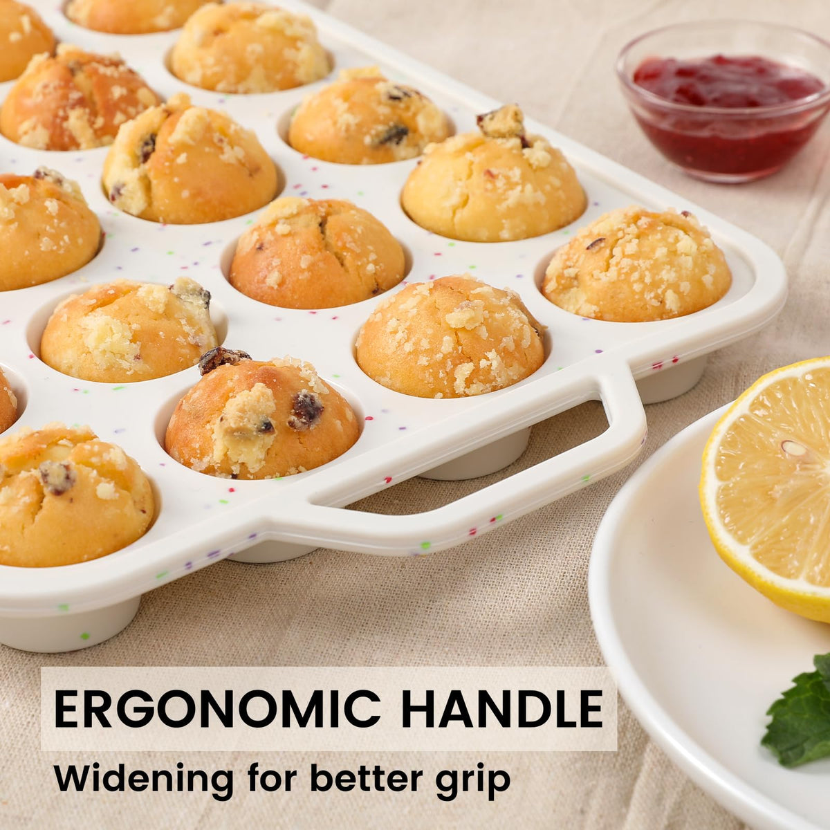 Vinino silicone pan endures wide temperature range for versatile baking.