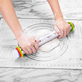 Vinoil dough prep set aids pizza, pie, and pastry work.
