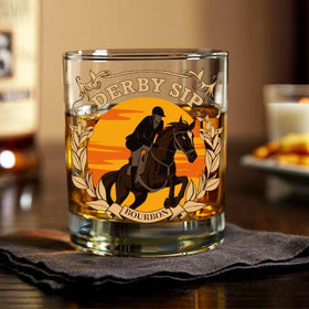 Vinoveltty racehorse glass placed in a ready-to-gift gift box for derby lovers.