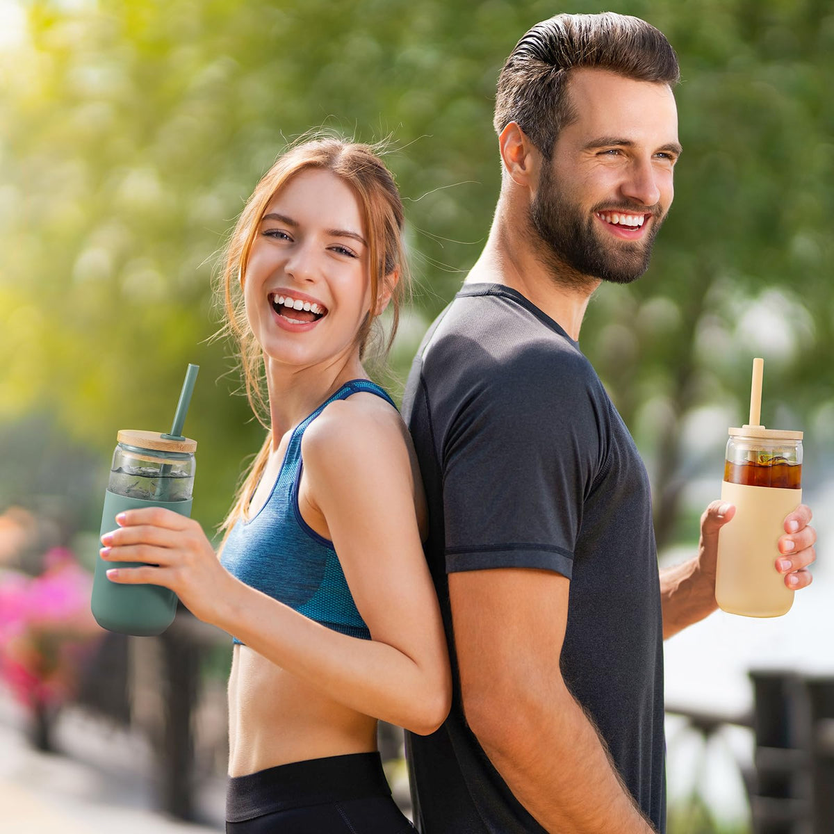 VITEVER bamboo lids pair adds a natural touch and keeps drinks covered.