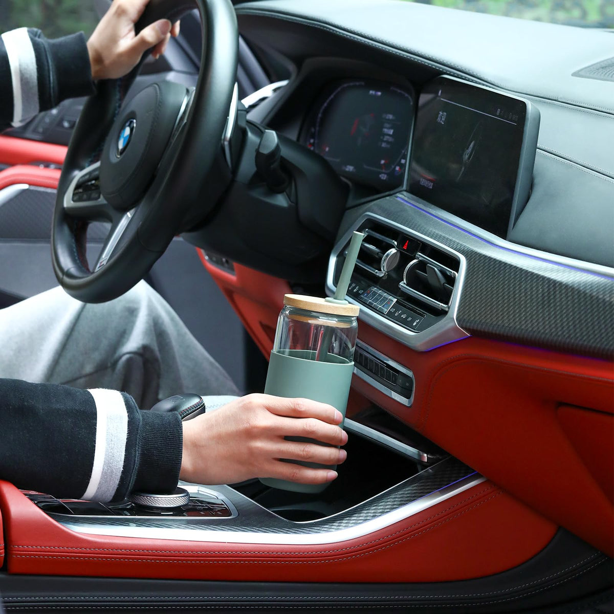 VITEVER silicone protective sleeve guards the glass during daily use.