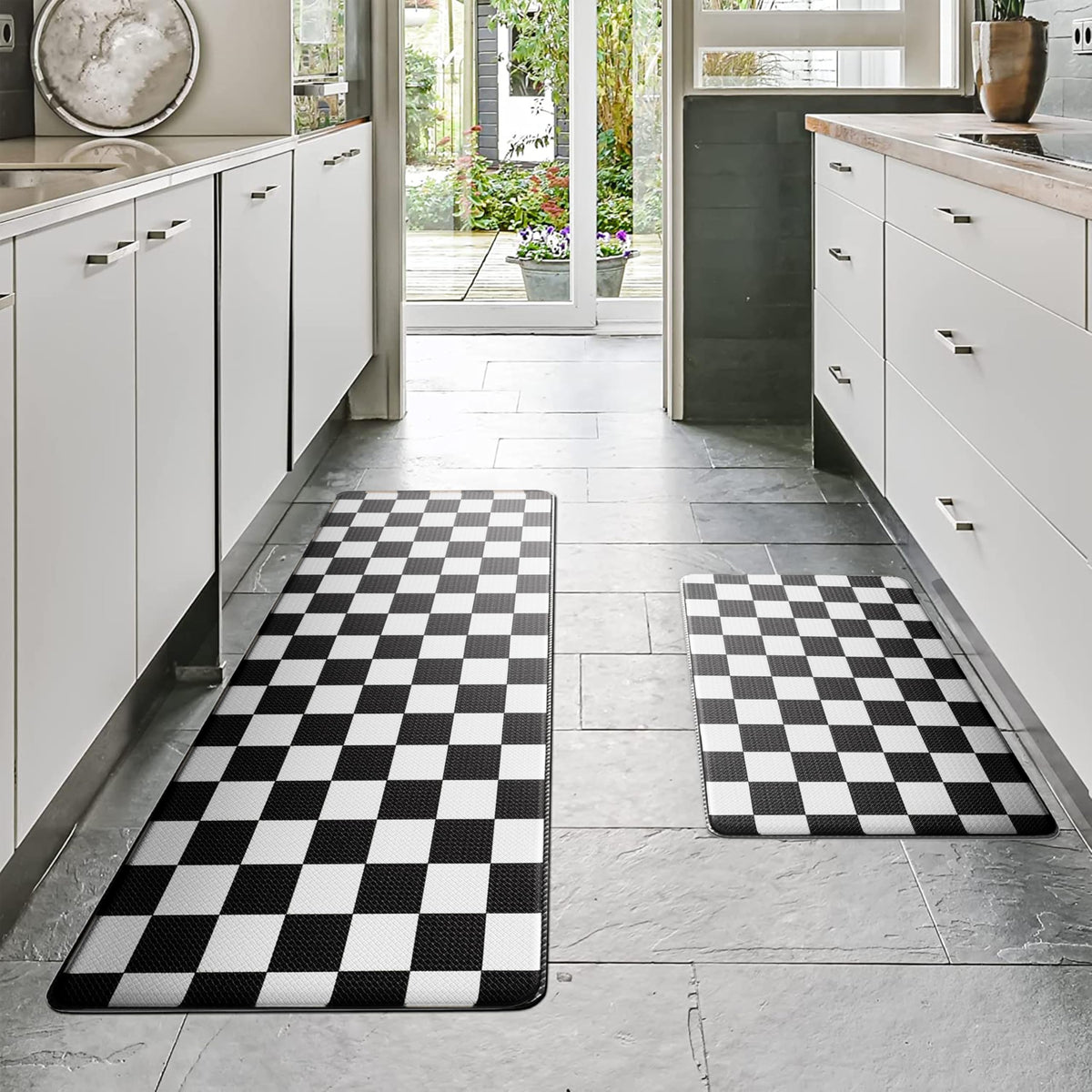 VivaNest black checkered grid kitchen rug 17x47, extended coverage for prep zones.