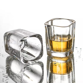 Vivimee heavy-base shot glass front view; durable everyday barware.