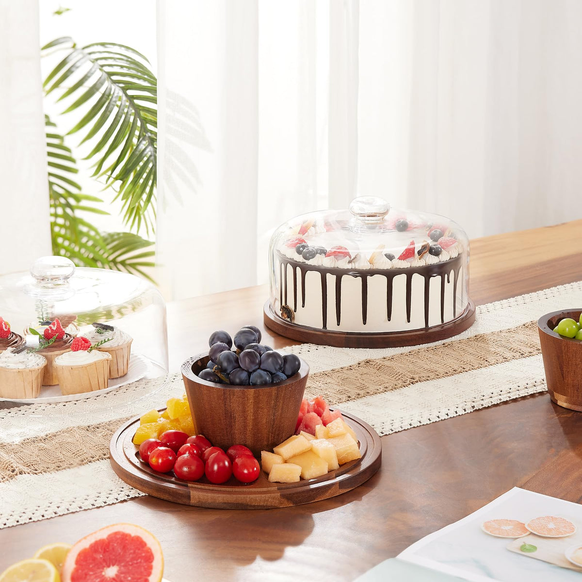 VIVIRBIEN dessert presentation on table as an elegant centerpiece.