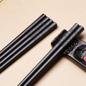 VIWIK 9.5 inch chopsticks stay uniformly shaped for easy storage.