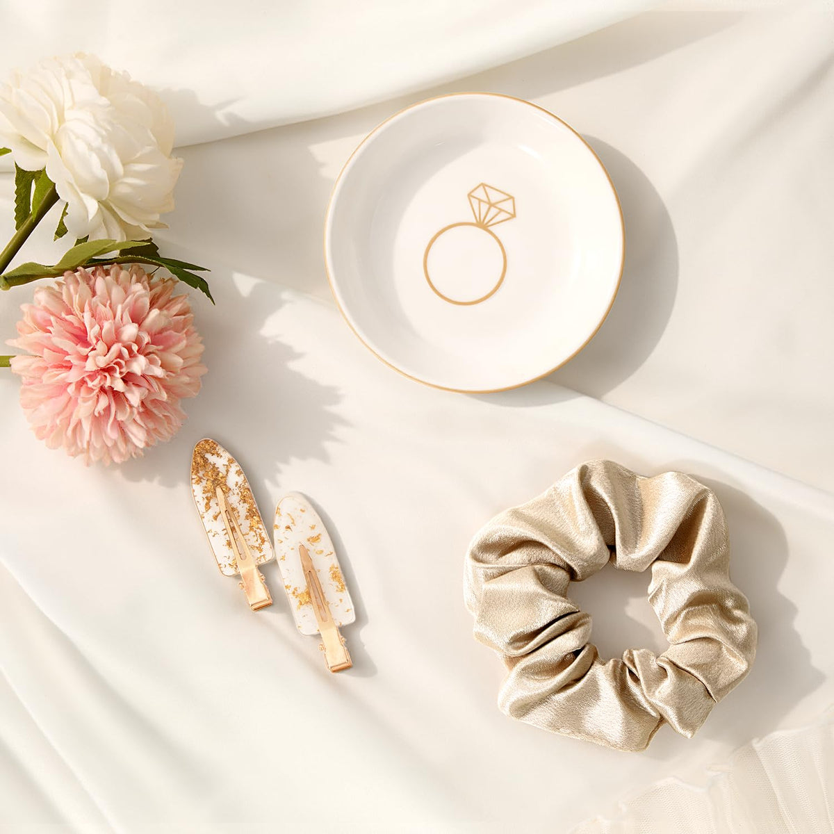 VKTASIMK hair ties from the set offer soft, comfortable wear