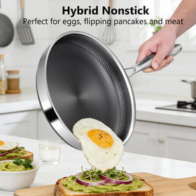 Vocvee pan with stay-cool handle stays comfortable on the stove