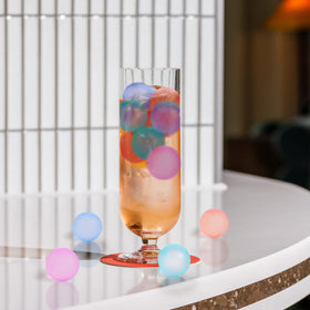 VOGVOG 100-pack color-changing cubes for party hosting.