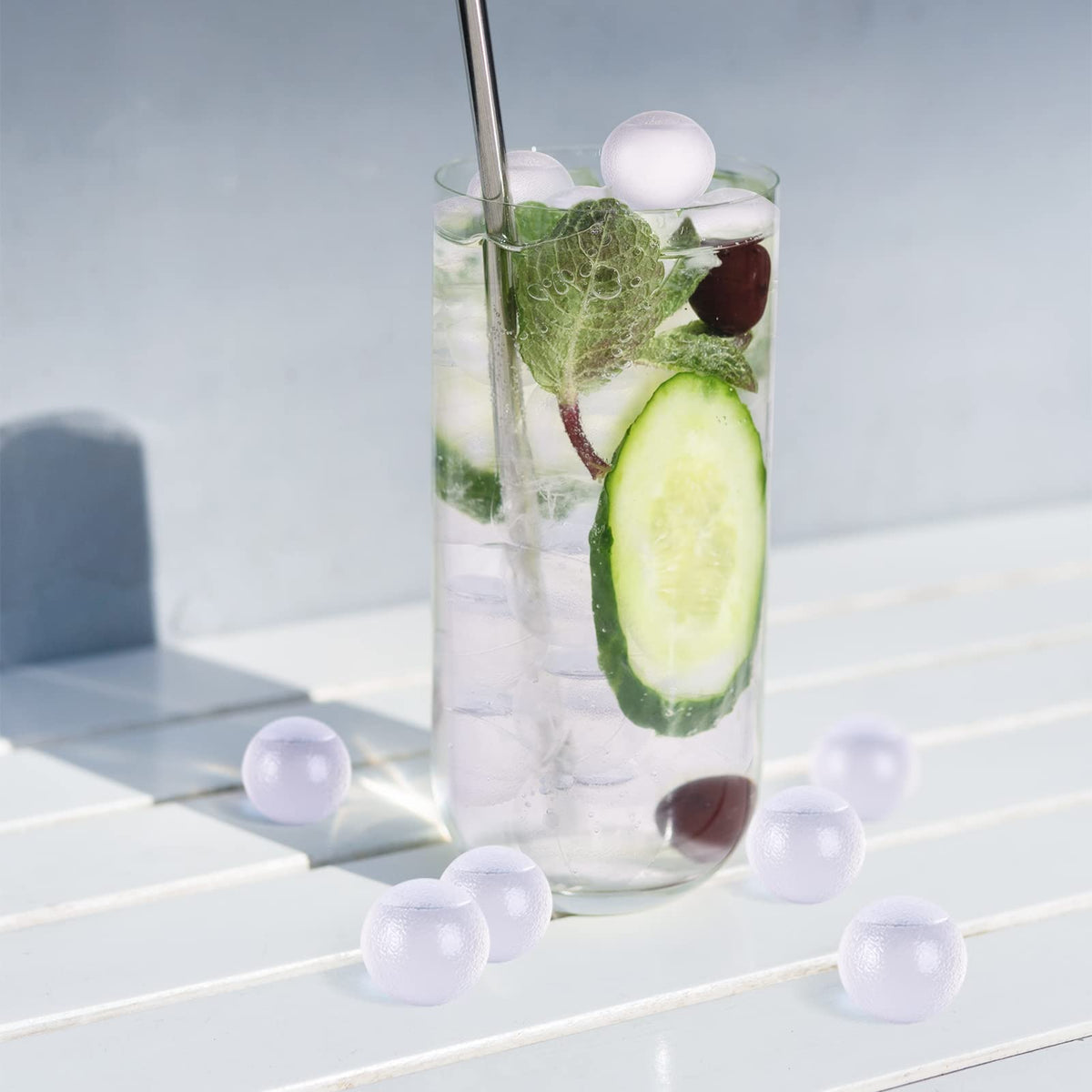 VOGVOG reusable ice cubes ready for freezer and gatherings.