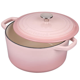 VORRINGARD Dutch oven in use for slow cooking and braising.
