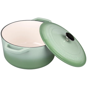 VORRINGARD dutch oven on stovetop for versatile cooking.