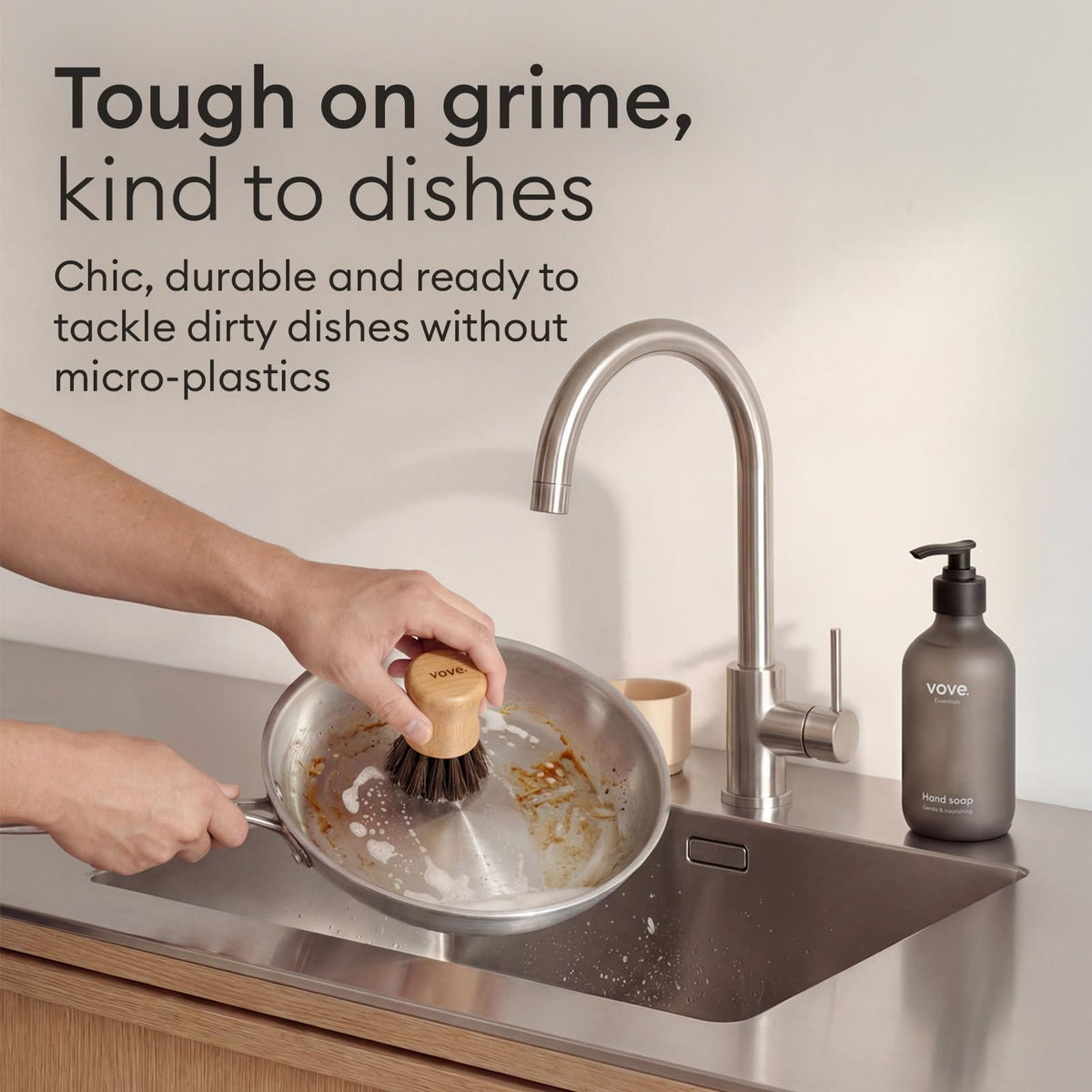 Vove medium-bristle brush ideal for delicate dishes and veggies