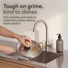 Vove medium-bristle brush ideal for delicate dishes and veggies