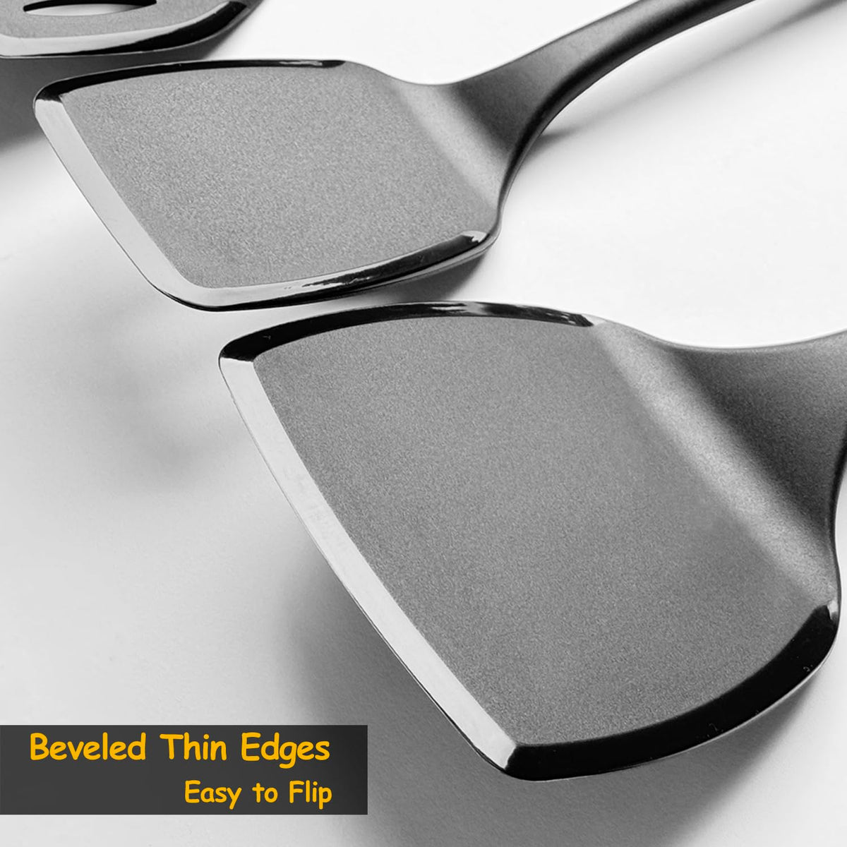Vovoly ergonomic-handle spatula offers a comfortable, secure grip during use.