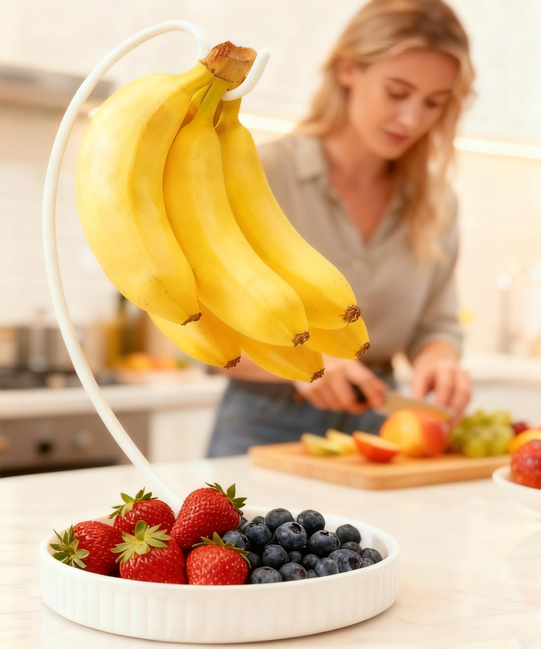 VROOMIUM Banana Holder Stand helps keep countertops tidy and stylish daily.