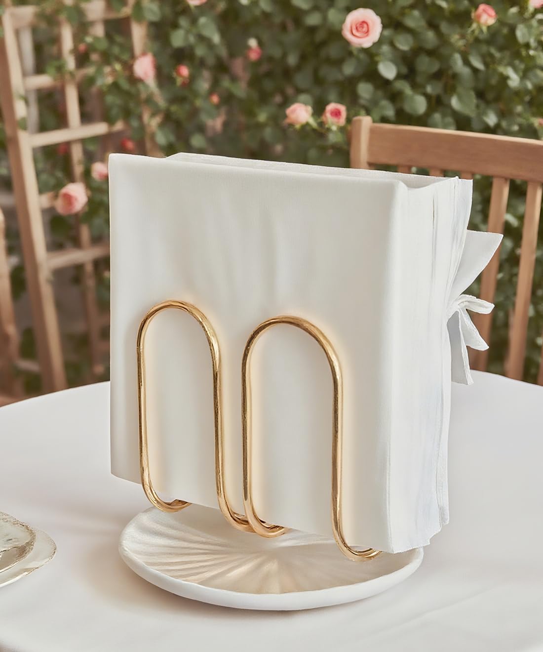VROOMIUM napkin holder large capacity reduces refills during gatherings
