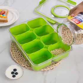 WACOI BPA-free tray highlights safe material for snacks.
