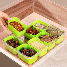WACOI picnic-ready tray fits condiments and fruit on outings.