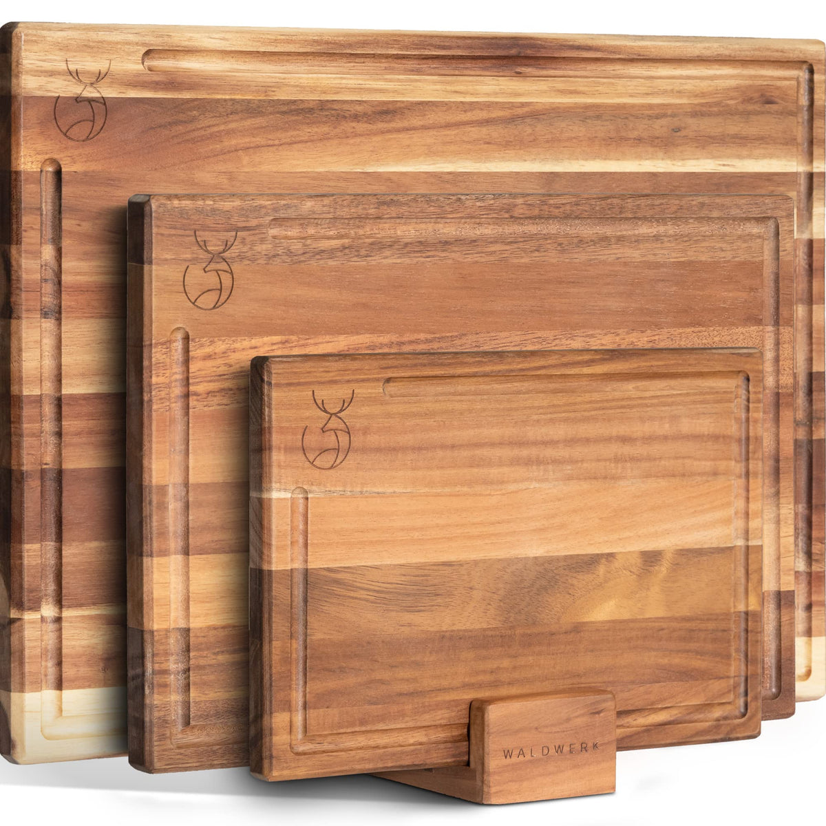 WALDWERK solid acacia cutting board top view showing premium wood surface ideal for meal prep