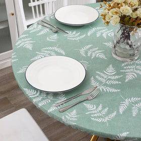 Walrus easy-clean surface wipes clean in moments after meals.