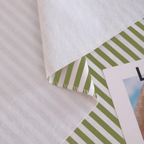 Walrus stain-resistant, wipeable surface allows quick cleanup after meals