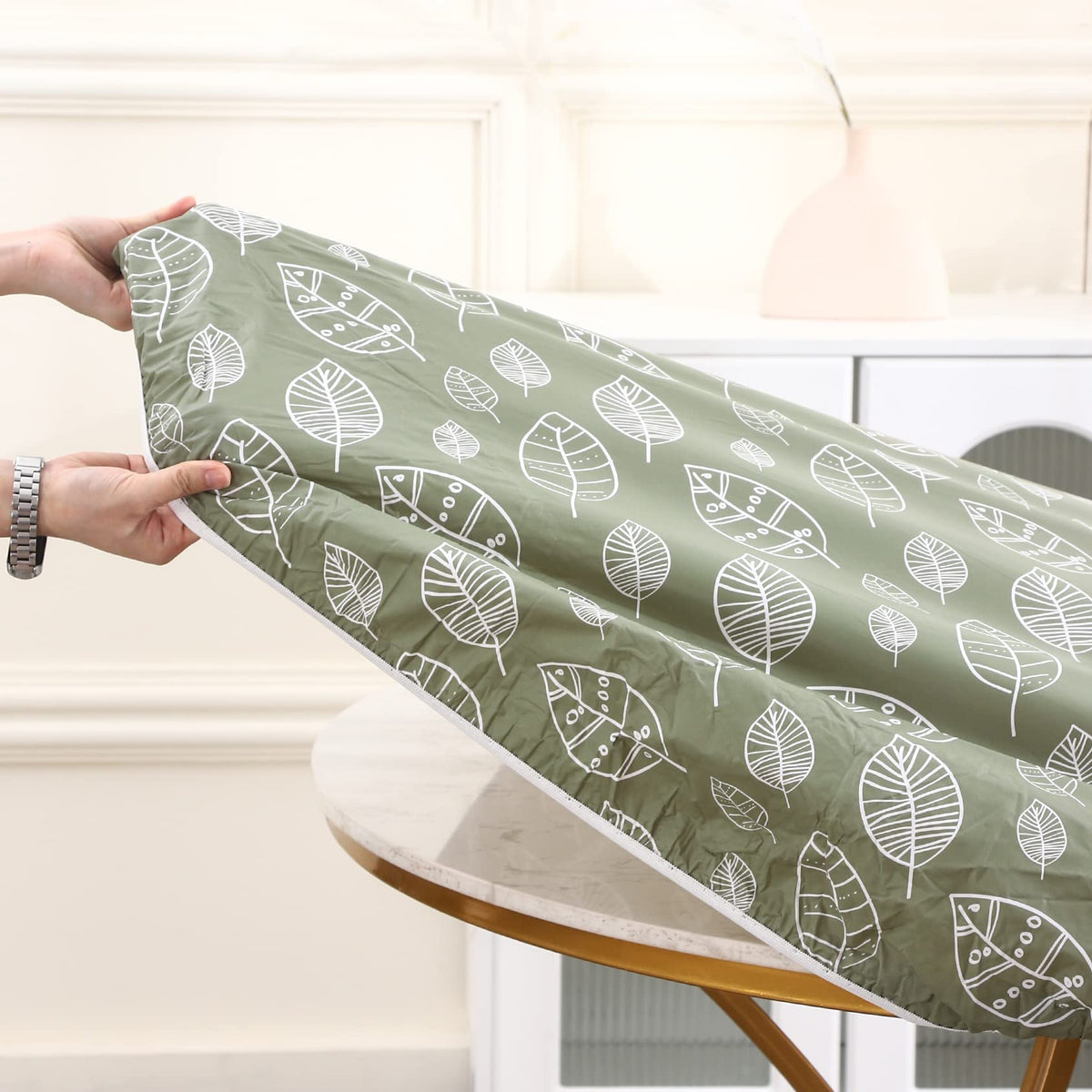 Walrus waterproof and oil-proof vinyl surface for easy cleanup.