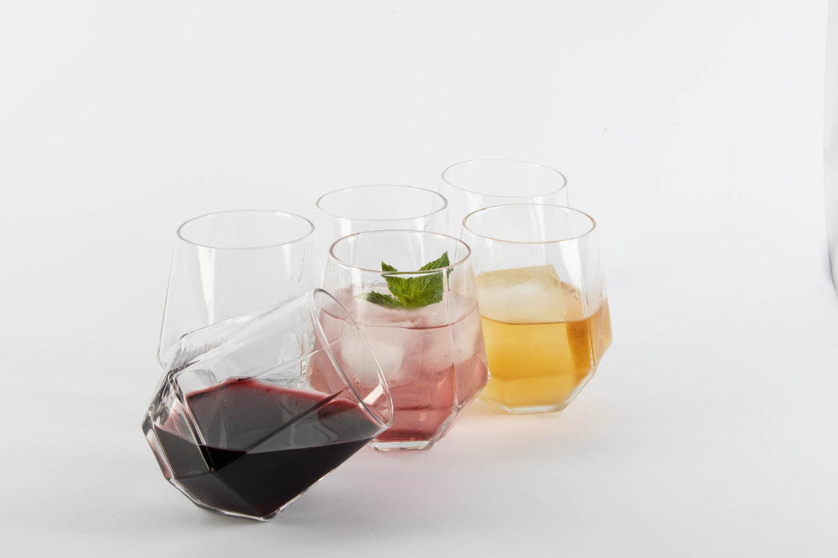 Warmest Spirit dishwasher-safe crystal glass enables easy cleanup after gatherings.