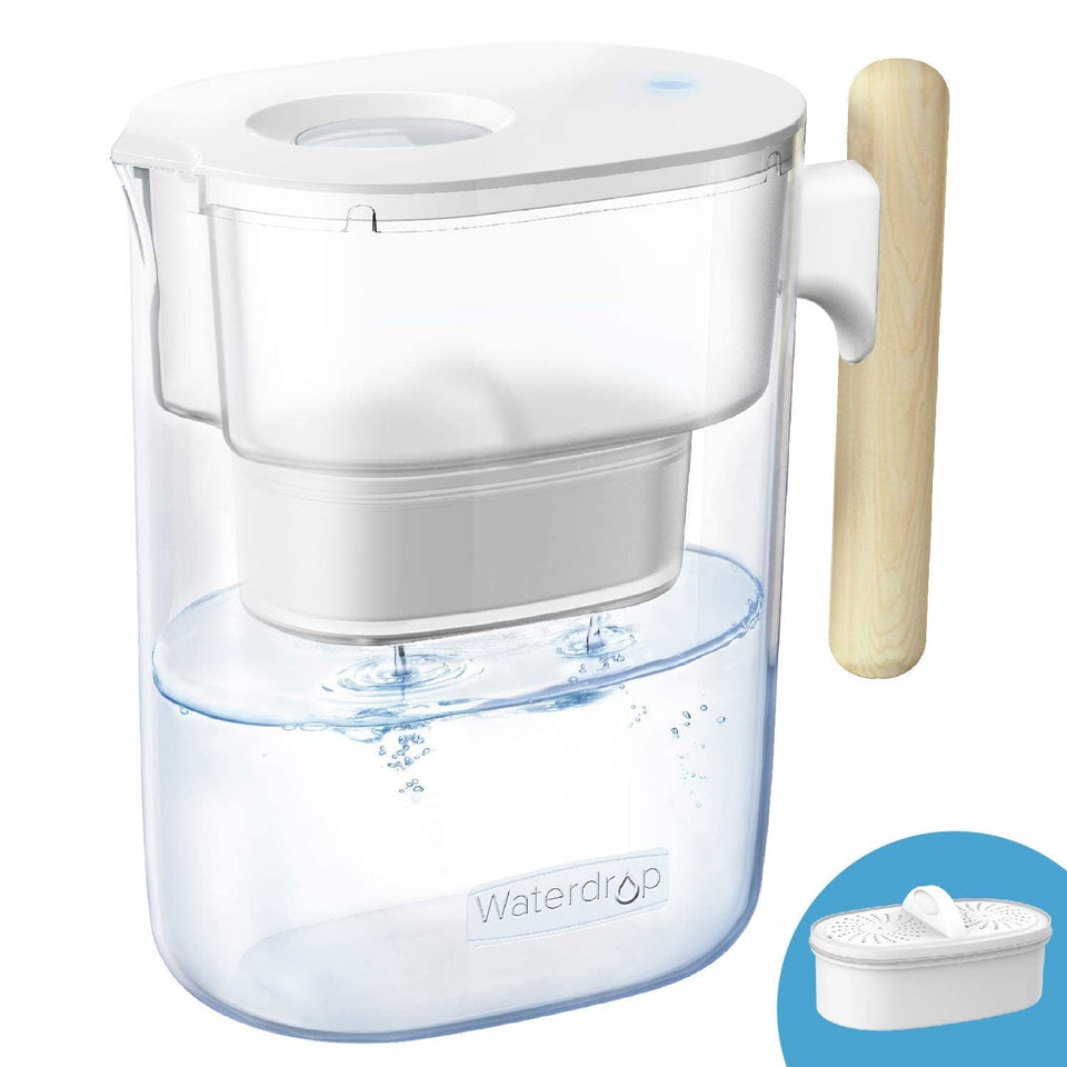 Waterdrop PT-04C pitcher with hands-free spout lid for dust-free refills.