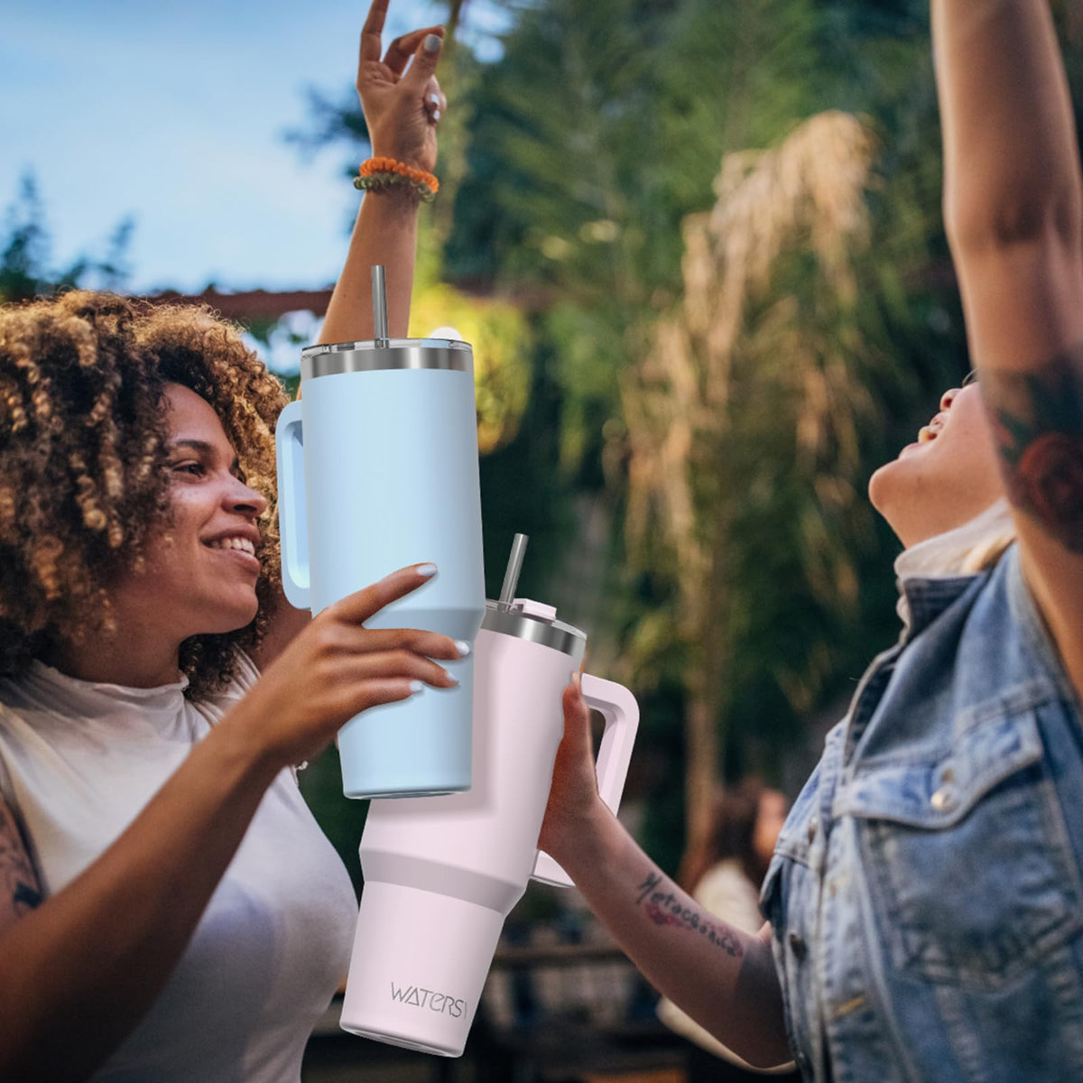 WATERSY insulated cup keeps hot or cold beverages for hours in blue.
