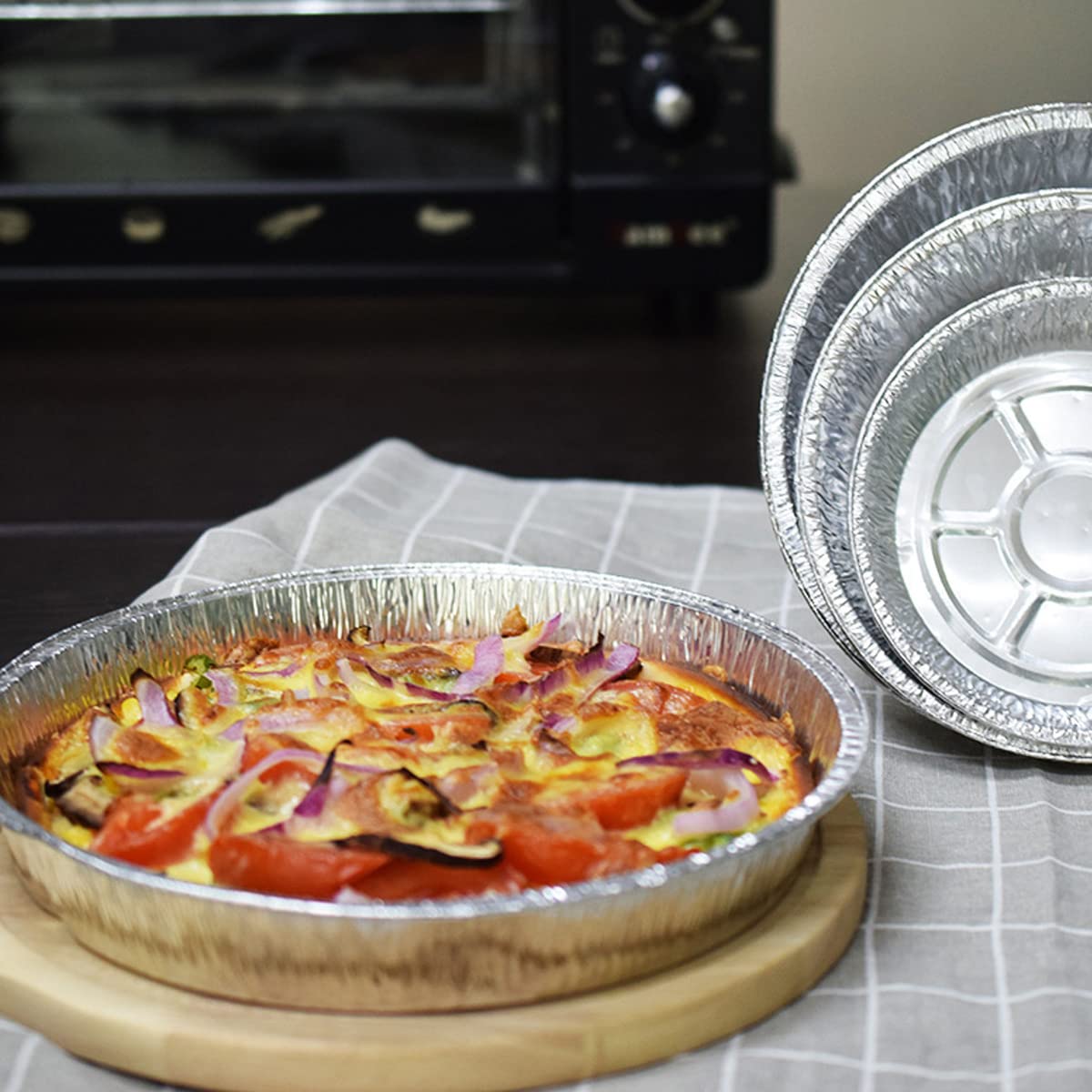 Waytiffer easy-cleanup pans for takeout, delivery, and events.