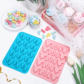 Webake baby-themed decor mold for adorable cake toppers